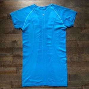 EUC Lululemon Swiftly Tech Short Sleeve Blue 6